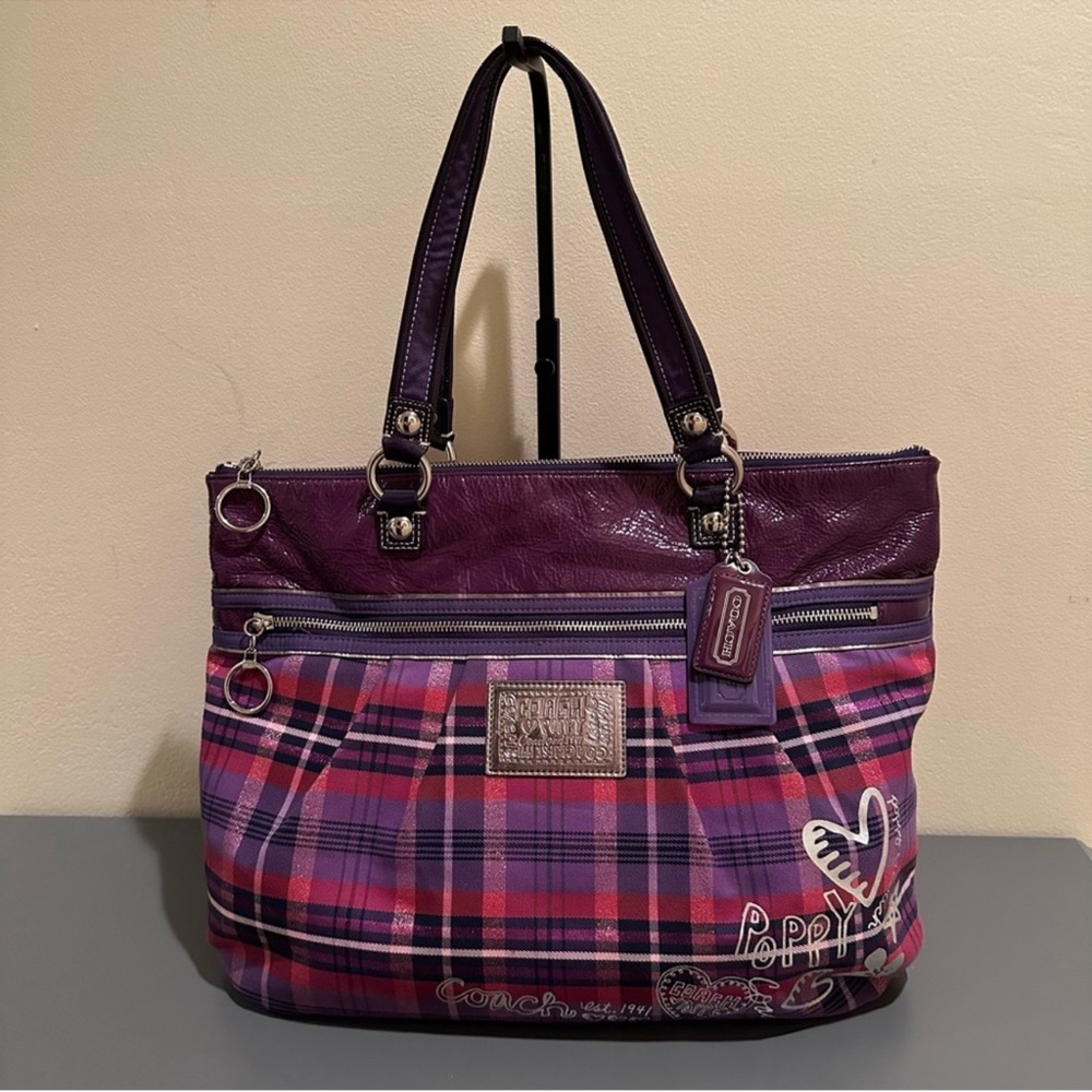Coach Poppy Tartan Plaid Glam Tote Purple
Y2K 2010 Style 15886